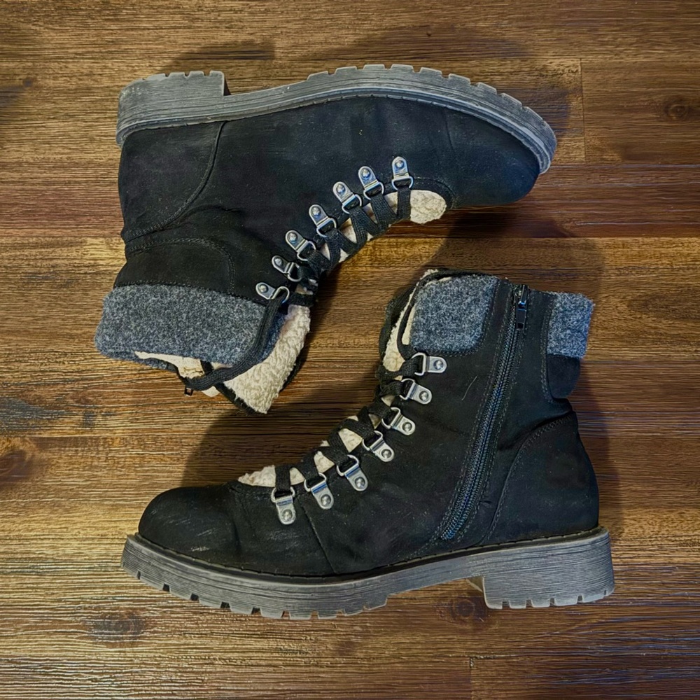 Crown Vintage Antigo Boot - Women Size 10M Black Suede Wool Ankle Zip Lace COZY